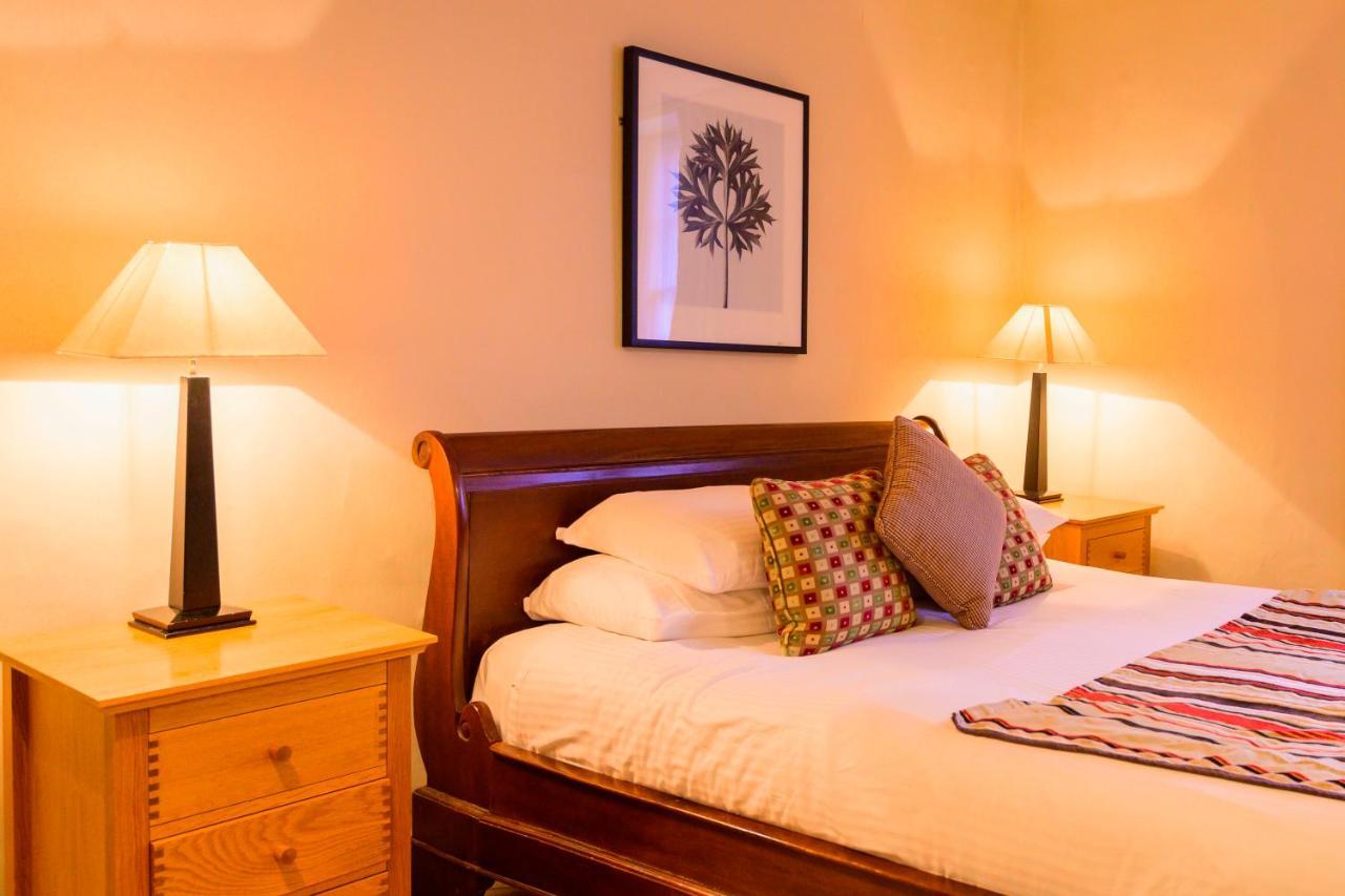 The Swan Hotel - Bradford-On-Avon Екстериор снимка
